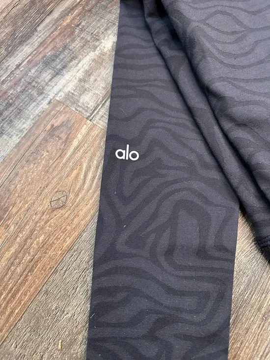 ALO Yoga Black Subtle Zebra-Print Leggings - Picture 4 of 4